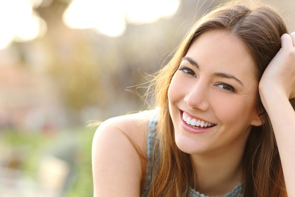 girl with tooth whitening